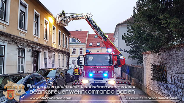 20170113 Strumschaden bei Gasthaus in Baden Foto: © Freiwillige Feuerwehr Baden-Stadt www.ffbs.at 20170113 Strumschaden bei Gasthaus in Baden Foto: © Freiwillige Feuerwehr Baden-Stadt www.ffbs.at