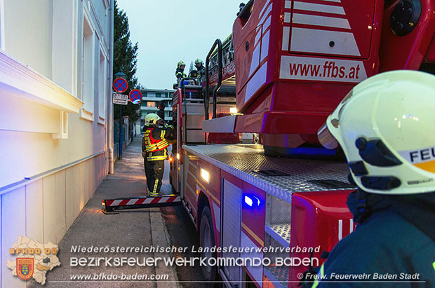 20170113 Strumschaden bei Gasthaus in Baden Foto: © Freiwillige Feuerwehr Baden-Stadt www.ffbs.at 20170113 Strumschaden bei Gasthaus in Baden Foto: © Freiwillige Feuerwehr Baden-Stadt www.ffbs.at
