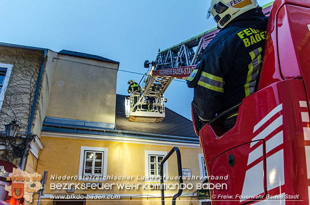 20170113 Strumschaden bei Gasthaus in Baden Foto: © Freiwillige Feuerwehr Baden-Stadt www.ffbs.at 20170113 Strumschaden bei Gasthaus in Baden Foto: © Freiwillige Feuerwehr Baden-Stadt www.ffbs.at