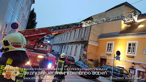 20170113 Strumschaden bei Gasthaus in Baden Foto: © Freiwillige Feuerwehr Baden-Stadt www.ffbs.at 20170113 Strumschaden bei Gasthaus in Baden Foto: © Freiwillige Feuerwehr Baden-Stadt www.ffbs.at