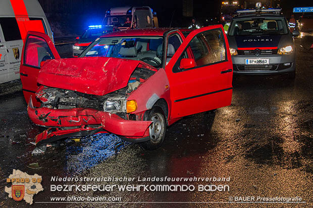 20170115 Massenunfall auf der A2 RFb Süden bei Baden Foto: © Manfred BAUER Pressefotografie 20170115 Massenunfall auf der A2 RFb Süden bei Baden Foto: © Manfred BAUER Pressefotografie