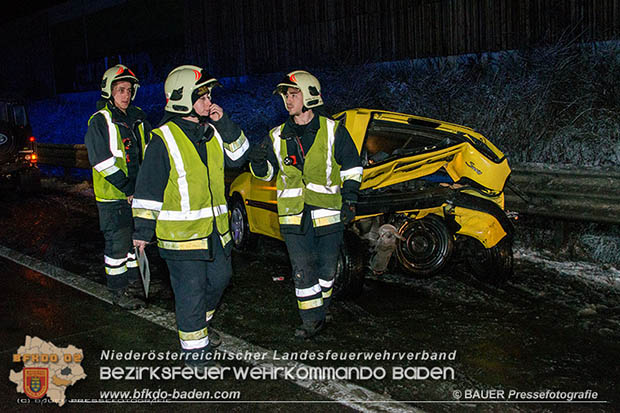 20170115 Massenunfall auf der A2 RFb Süden bei Baden Foto: © Manfred BAUER Pressefotografie 20170115 Massenunfall auf der A2 RFb Süden bei Baden Foto: © Manfred BAUER Pressefotografie