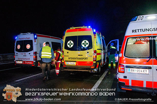 20170115 Massenunfall auf der A2 RFb Süden bei Baden Foto: © Manfred BAUER Pressefotografie 20170115 Massenunfall auf der A2 RFb Süden bei Baden Foto: © Manfred BAUER Pressefotografie