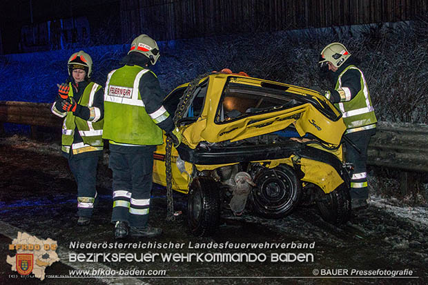 20170115 Massenunfall auf der A2 RFb Süden bei Baden Foto: © Manfred BAUER Pressefotografie 20170115 Massenunfall auf der A2 RFb Süden bei Baden Foto: © Manfred BAUER Pressefotografie