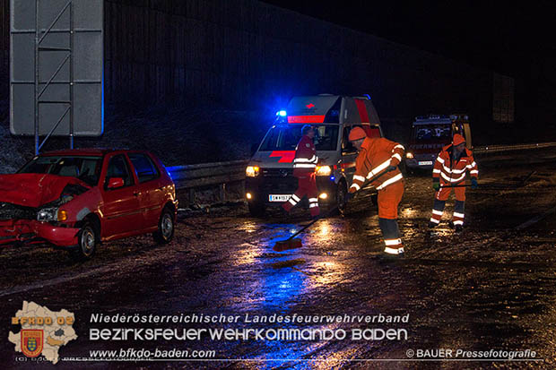20170115 Massenunfall auf der A2 RFb Süden bei Baden Foto: © Manfred BAUER Pressefotografie 20170115 Massenunfall auf der A2 RFb Süden bei Baden Foto: © Manfred BAUER Pressefotografie