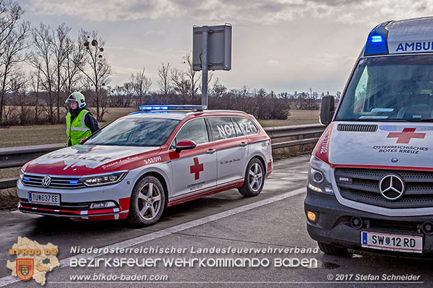 20170115 Schwerer Verkehrsunfall mit eingeklemmter Person A2 Süd-Autobahn bei Guntramsdorf Foto: © Stefan Schneider 20170115 Schwerer Verkehrsunfall mit eingeklemmter Person A2 Süd-Autobahn bei Guntramsdorf Foto: © Stefan Schneider
