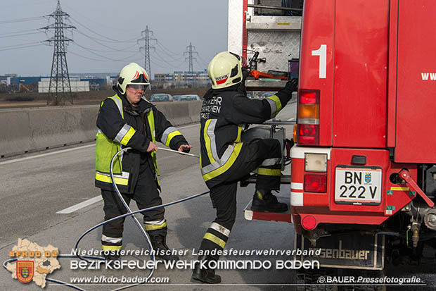 20170115 Schwerer Verkehrsunfall mit eingeklemmter Person A2 Süd-Autobahn bei Guntramsdorf Foto: © Manfred BAUER Pressefotografie 20170115 Schwerer Verkehrsunfall mit eingeklemmter Person A2 Süd-Autobahn bei Guntramsdorf Foto: © Manfred BAUER Pressefotografie