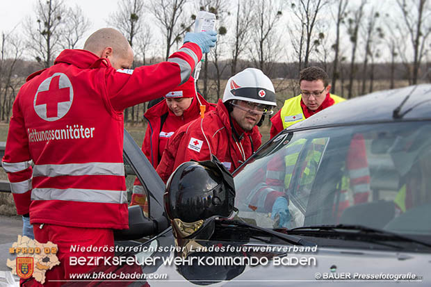 20170115 Schwerer Verkehrsunfall mit eingeklemmter Person A2 Süd-Autobahn bei Guntramsdorf Foto: © Manfred BAUER Pressefotografie 20170115 Schwerer Verkehrsunfall mit eingeklemmter Person A2 Süd-Autobahn bei Guntramsdorf Foto: © Manfred BAUER Pressefotografie