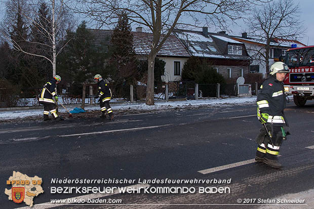 20170118 Verkehrsunfall aufder LB212 im Ortsgebiet von Sooss Foto: Stefan Schneider 20170118 Verkehrsunfall aufder LB212 im Ortsgebiet von Sooss Foto: Stefan Schneider