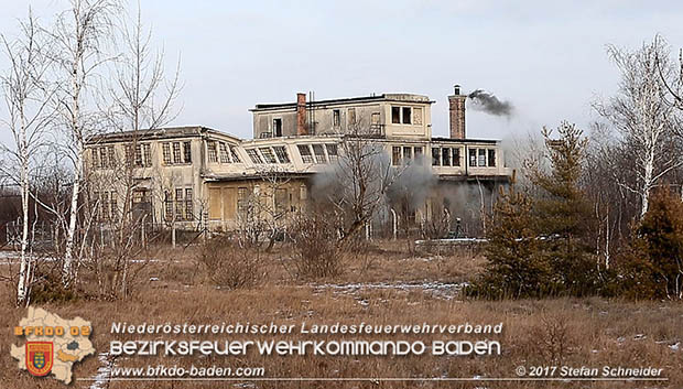 20170118 Sprengungen an einem alten Gebäude in Blumau zwecks Forschungsprojekt des AIT-AUSTRIAN INSTITUTE OF TECHNOLOGY  Foto: © Stefan Schneider BFK Baden