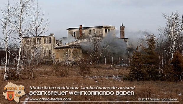 20170118 Sprengungen an einem alten Gebäude in Blumau zwecks Forschungsprojekt des AIT-AUSTRIAN INSTITUTE OF TECHNOLOGY Foto: © Stefan Schneider BFK Baden 20170118 Sprengungen an einem alten Gebäude in Blumau zwecks Forschungsprojekt des AIT-AUSTRIAN INSTITUTE OF TECHNOLOGY Foto: © Stefan Schneider BFK Baden