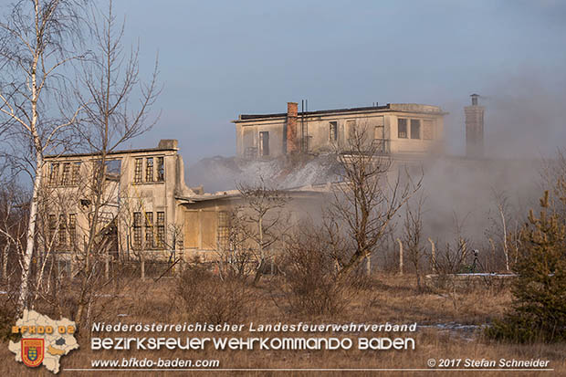 20170118 Sprengungen an einem alten Gebäude in Blumau zwecks Forschungsprojekt des AIT-AUSTRIAN INSTITUTE OF TECHNOLOGY Foto: © Stefan Schneider BFK Baden 20170118 Sprengungen an einem alten Gebäude in Blumau zwecks Forschungsprojekt des AIT-AUSTRIAN INSTITUTE OF TECHNOLOGY Foto: © Stefan Schneider BFK Baden