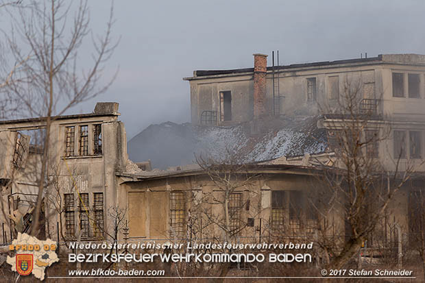 20170118 Sprengungen an einem alten Gebäude in Blumau zwecks Forschungsprojekt des AIT-AUSTRIAN INSTITUTE OF TECHNOLOGY Foto: © Stefan Schneider BFK Baden 20170118 Sprengungen an einem alten Gebäude in Blumau zwecks Forschungsprojekt des AIT-AUSTRIAN INSTITUTE OF TECHNOLOGY Foto: © Stefan Schneider BFK Baden