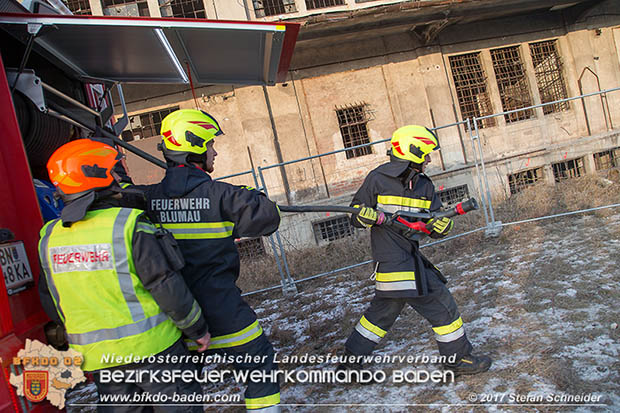 20170118 Sprengungen an einem alten Gebäude in Blumau zwecks Forschungsprojekt des AIT-AUSTRIAN INSTITUTE OF TECHNOLOGY Foto: © Stefan Schneider BFK Baden 20170118 Sprengungen an einem alten Gebäude in Blumau zwecks Forschungsprojekt des AIT-AUSTRIAN INSTITUTE OF TECHNOLOGY Foto: © Stefan Schneider BFK Baden