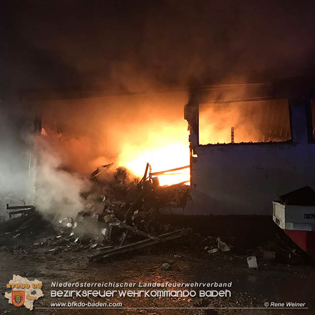 20170122 Großbrand bei Logistik Unternehmen in Wimpassing a.d.Leitha Bgld.  Foto: © ASB Rene Weiner AFK Ebreichsdorf