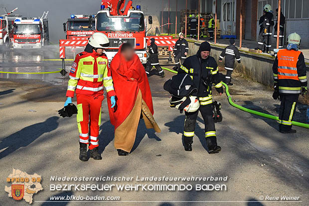 20170122 Großbrand bei Logistik Unternehmen in Wimpassing a.d.Leitha Bgld.  Foto: © ASB Rene Weiner AFK Ebreichsdorf