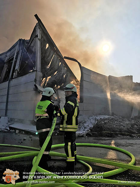 20170122 Großbrand bei Logistik Unternehmen in Wimpassing a.d.Leitha Bgld.  Foto: © ASB Rene Weiner AFK Ebreichsdorf