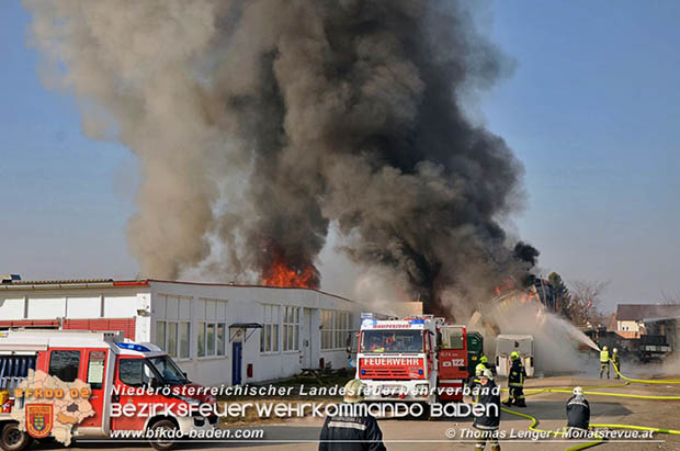20170122 Großbrand bei Logistik Unternehmen in Wimpassing a.d.Leitha Bgld. Foto: © Thomas Lenger Monatsrevue.at 20170122 Großbrand bei Logistik Unternehmen in Wimpassing a.d.Leitha Bgld. Foto: © Thomas Lenger Monatsrevue.at