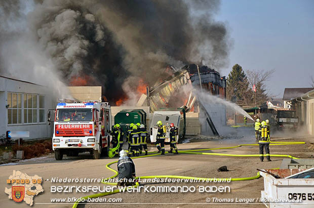 20170122 Großbrand bei Logistik Unternehmen in Wimpassing a.d.Leitha Bgld. Foto: © Thomas Lenger Monatsrevue.at 20170122 Großbrand bei Logistik Unternehmen in Wimpassing a.d.Leitha Bgld. Foto: © Thomas Lenger Monatsrevue.at