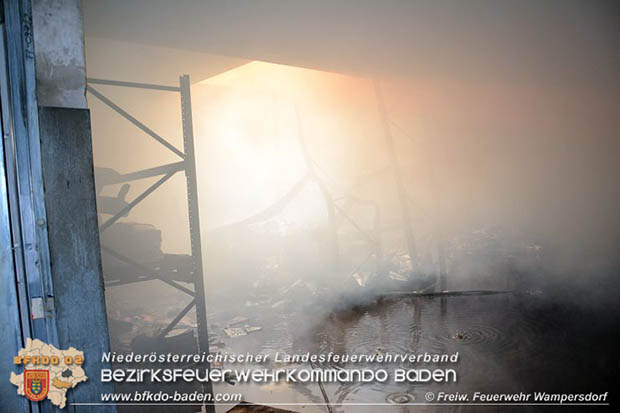 20170122 Großbrand bei Logistik Unternehmen in Wimpassing a.d.Leitha Bgld. Foto: © FF Wampersdorf / Christian Blüml 20170122 Großbrand bei Logistik Unternehmen in Wimpassing a.d.Leitha Bgld. Foto: © FF Wampersdorf / Christian Blüml