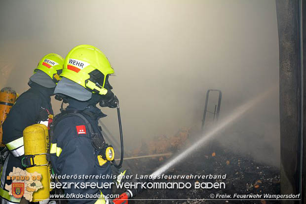 20170122 Großbrand bei Logistik Unternehmen in Wimpassing a.d.Leitha Bgld. Foto: © FF Wampersdorf / Christian Blüml 20170122 Großbrand bei Logistik Unternehmen in Wimpassing a.d.Leitha Bgld. Foto: © FF Wampersdorf / Christian Blüml