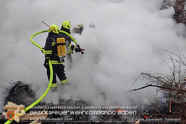 20170128 Brand eines Grünschnitthaufen in Tattendorf  Foto: © Freiwillige Feuerwehr Tattendorf / Christoph Matoschitz
