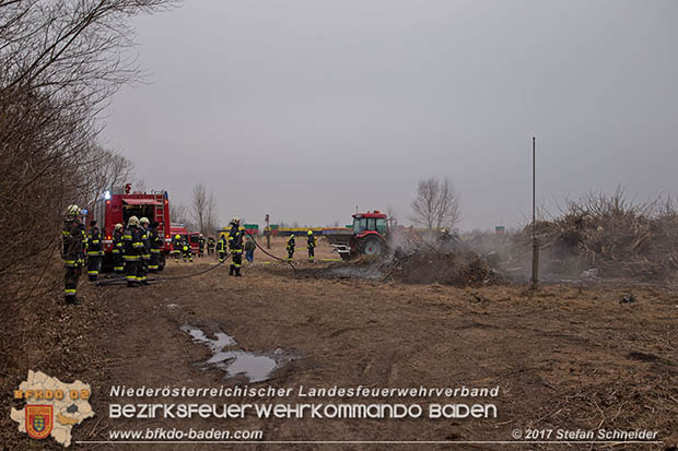 20170128 Brand eines Grünschnitthaufen in Tattendorf  Foto: © Stefan Schneider BFK Presseteam