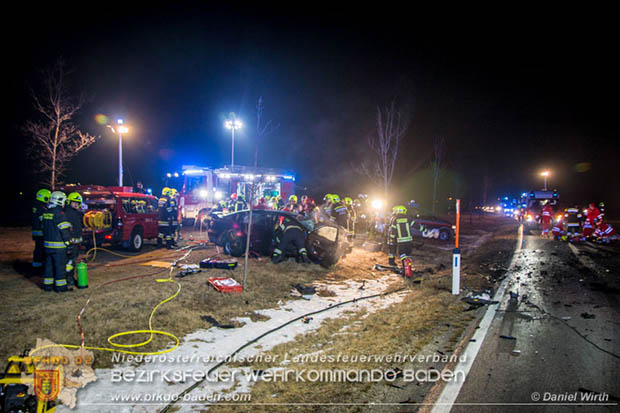 20170129 Folgenschwerer Verkehrsunfall mit zwei Toten auf der Landestraße 4040 Leobersdorf-Sollenau  Foto: © Daniel Wirth