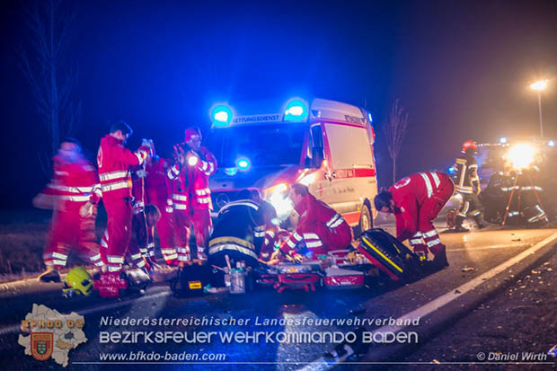 20170129 Folgenschwerer Verkehrsunfall mit zwei Toten auf der Landestrasse 4040 Leobersdorf-Sollenau  Foto: © Daniel Wirth