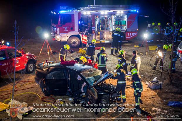 20170129 Folgenschwerer Verkehrsunfall mit zwei Toten auf der Landestrasse 4040 Leobersdorf-Sollenau  Foto: © Daniel Wirth