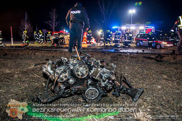 20170129 Folgenschwerer Verkehrsunfall mit zwei Toten auf der Landestrasse 4040 Leobersdorf-Sollenau  Foto: © Daniel Wirth