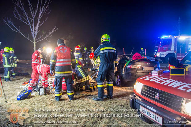 20170129 Folgenschwerer Verkehrsunfall mit zwei Toten auf der Landestrasse 4040 Leobersdorf-Sollenau  Foto: © Daniel Wirth