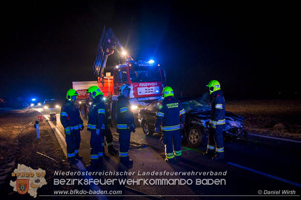 20170129 Folgenschwerer Verkehrsunfall mit zwei Toten auf der Landestrasse 4040 Leobersdorf-Sollenau  Foto: © Daniel Wirth