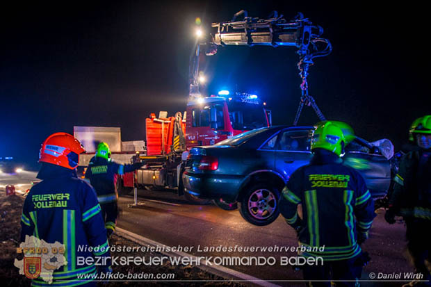 20170129 Folgenschwerer Verkehrsunfall mit zwei Toten auf der Landestrasse 4040 Leobersdorf-Sollenau  Foto: © Daniel Wirth