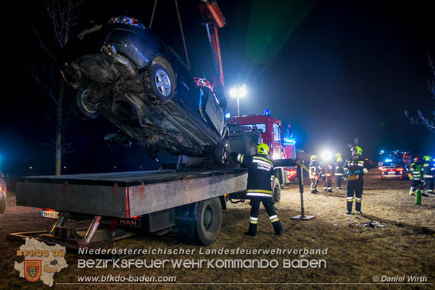 20170129 Folgenschwerer Verkehrsunfall mit zwei Toten auf der Landestrasse 4040 Leobersdorf-Sollenau  Foto: © Daniel Wirth