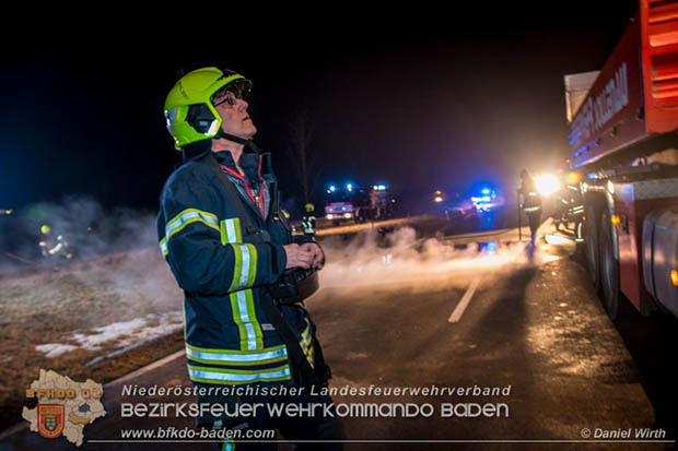20170129 Folgenschwerer Verkehrsunfall mit zwei Toten auf der Landestrasse 4040 Leobersdorf-Sollenau  Foto: © Daniel Wirth