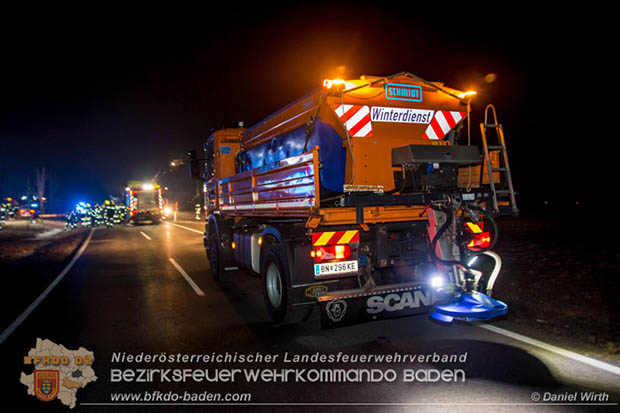 20170129 Folgenschwerer Verkehrsunfall mit zwei Toten auf der Landestrasse 4040 Leobersdorf-Sollenau  Foto: © Daniel Wirth