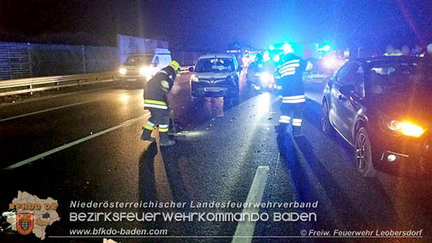 20170130 Massenunfall auf der A2 bei Kottingbrunn RFb Wien  Foto: © Freiwillige Feuerwehr Leobersdorf