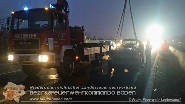 20170130 Massenunfall auf der A2 bei Kottingbrunn RFb Wien  Foto: © Freiwillige Feuerwehr Leobersdorf