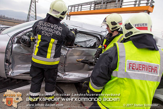 20170210 Massenunfall auf der A2 Südautobahn RFb Wien Foto: © Stefan Schneider BFK Baden