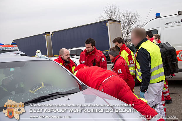 20170210 Massenunfall auf der A2 Südautobahn RFb Wien Foto: © Stefan Schneider BFK Baden