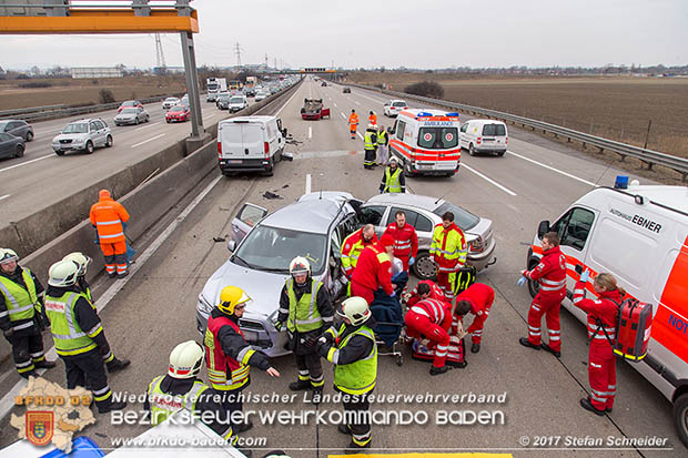 20170210 Massenunfall auf der A2 Südautobahn RFb Wien Foto: © Stefan Schneider BFK Baden