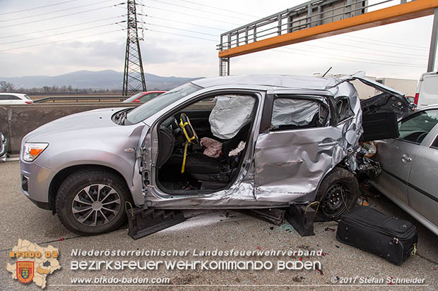 20170210 Massenunfall auf der A2 Südautobahn RFb Wien Foto: © Stefan Schneider BFK Baden