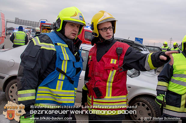 20170210 Massenunfall auf der A2 Südautobahn RFb Wien Foto: © Stefan Schneider BFK Baden