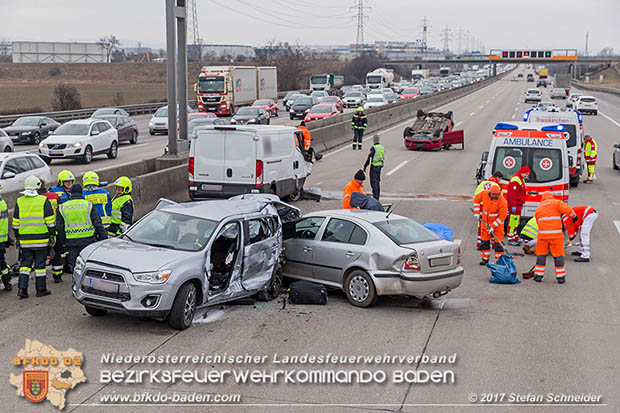 20170210 Massenunfall auf der A2 Südautobahn RFb Wien  Foto: © Stefan Schneider BFK Baden