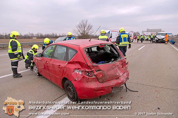 20170210 Massenunfall auf der A2 Südautobahn RFb Wien Foto: © Stefan Schneider BFK Baden