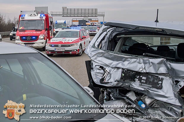 20170210 Massenunfall auf der A2 Südautobahn RFb Wien Foto: © Stefan Schneider BFK Baden