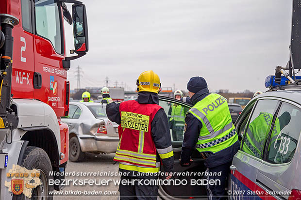 20170210 Massenunfall auf der A2 Südautobahn RFb Wien Foto: © Stefan Schneider BFK Baden