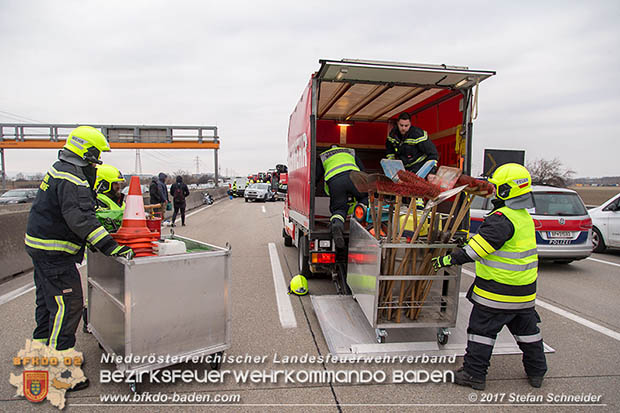 20170210 Massenunfall auf der A2 Südautobahn RFb Wien Foto: © Stefan Schneider BFK Baden