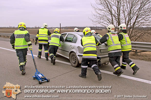 20170210 Massenunfall auf der A2 Südautobahn RFb Wien Foto: © Stefan Schneider BFK Baden